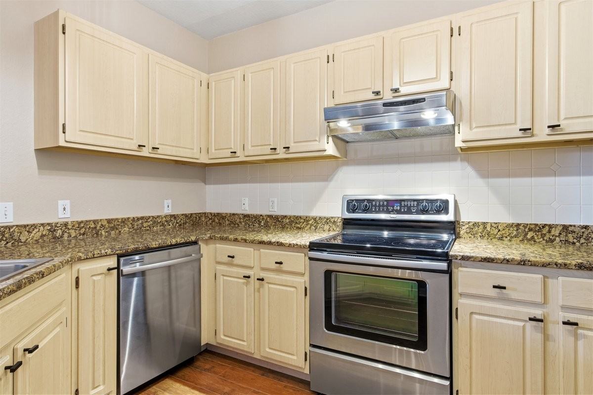 3114 Legacy Lake Dr #0 - Photo 7 of 21