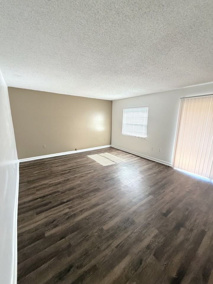 2539 N Alafaya Trl #1 - Photo 3 of 13