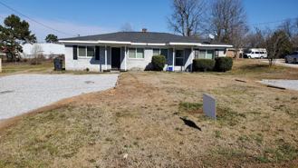 2 N Wingate Rd #B - Photo 1 of 1