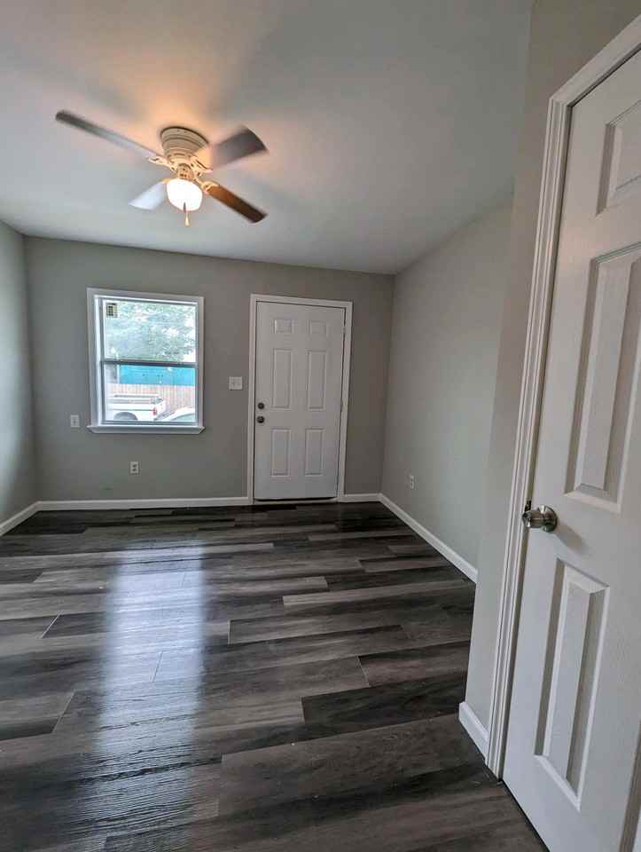 701 Eiseman St #4 - Photo 2 of 6