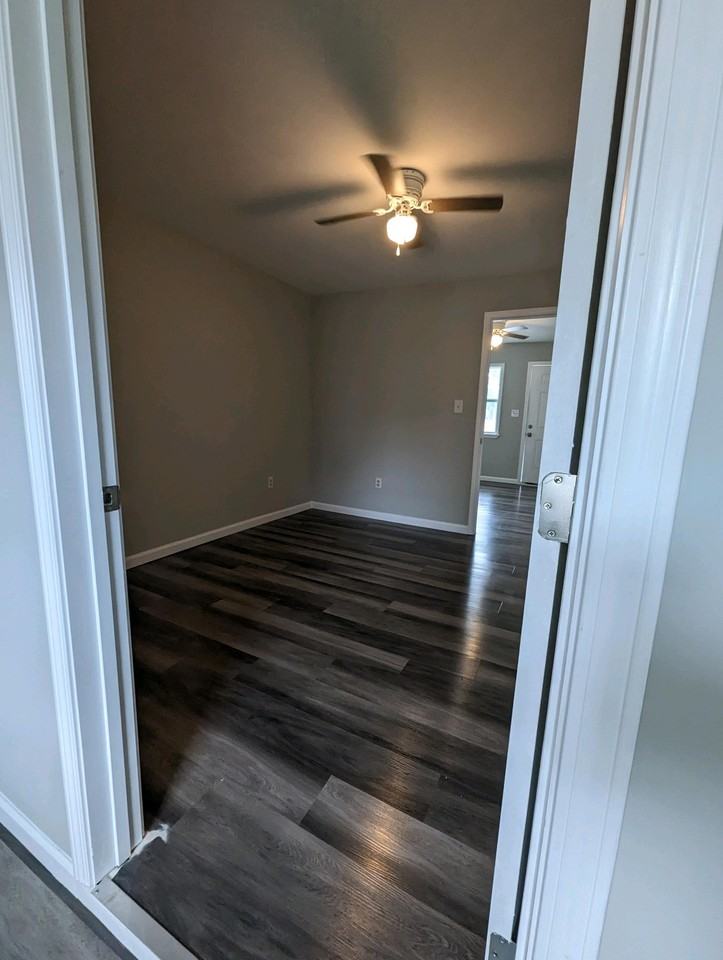 701 Eiseman St #4 - Photo 3 of 6