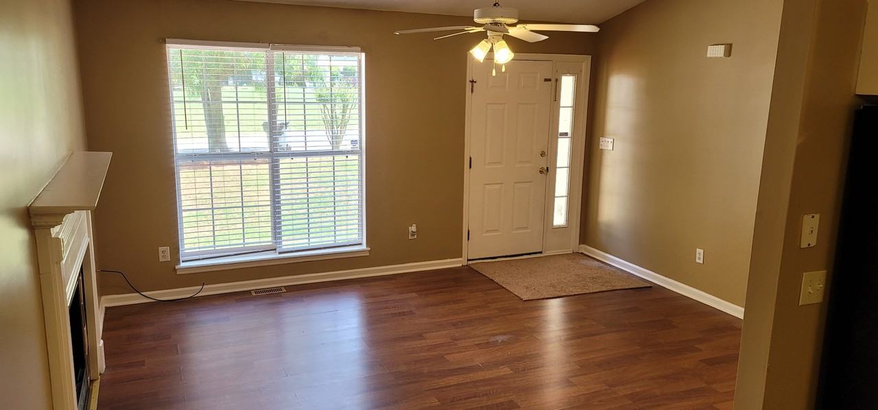 11 Silver Spur Ct #1 - Photo 7 of 19