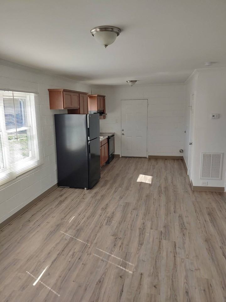 9 Lanford Dr #9 - Photo 2 of 27