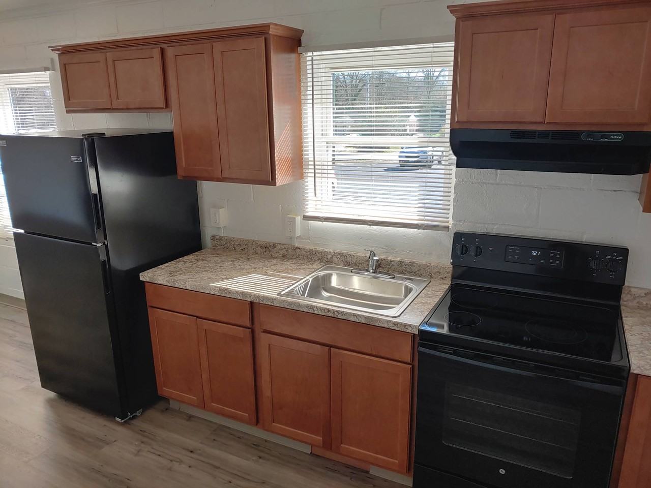 9 Lanford Dr #9 - Photo 3 of 27