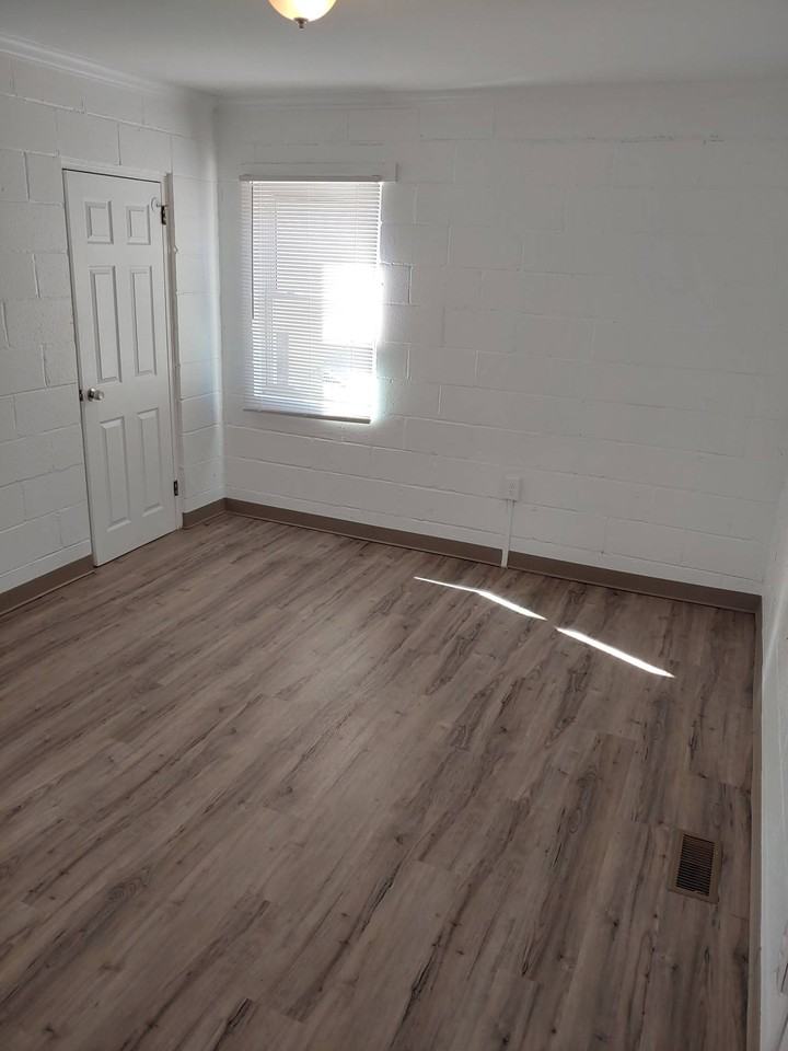 9 Lanford Dr #9 - Photo 6 of 27