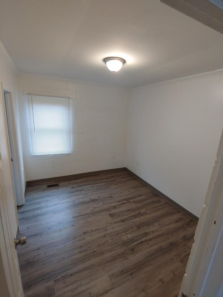 17 Lanford Dr #17 - Photo 5 of 27