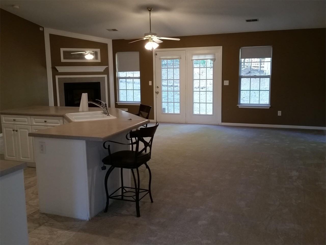 123 Kingfisher Dr #1 - Photo 2 of 28