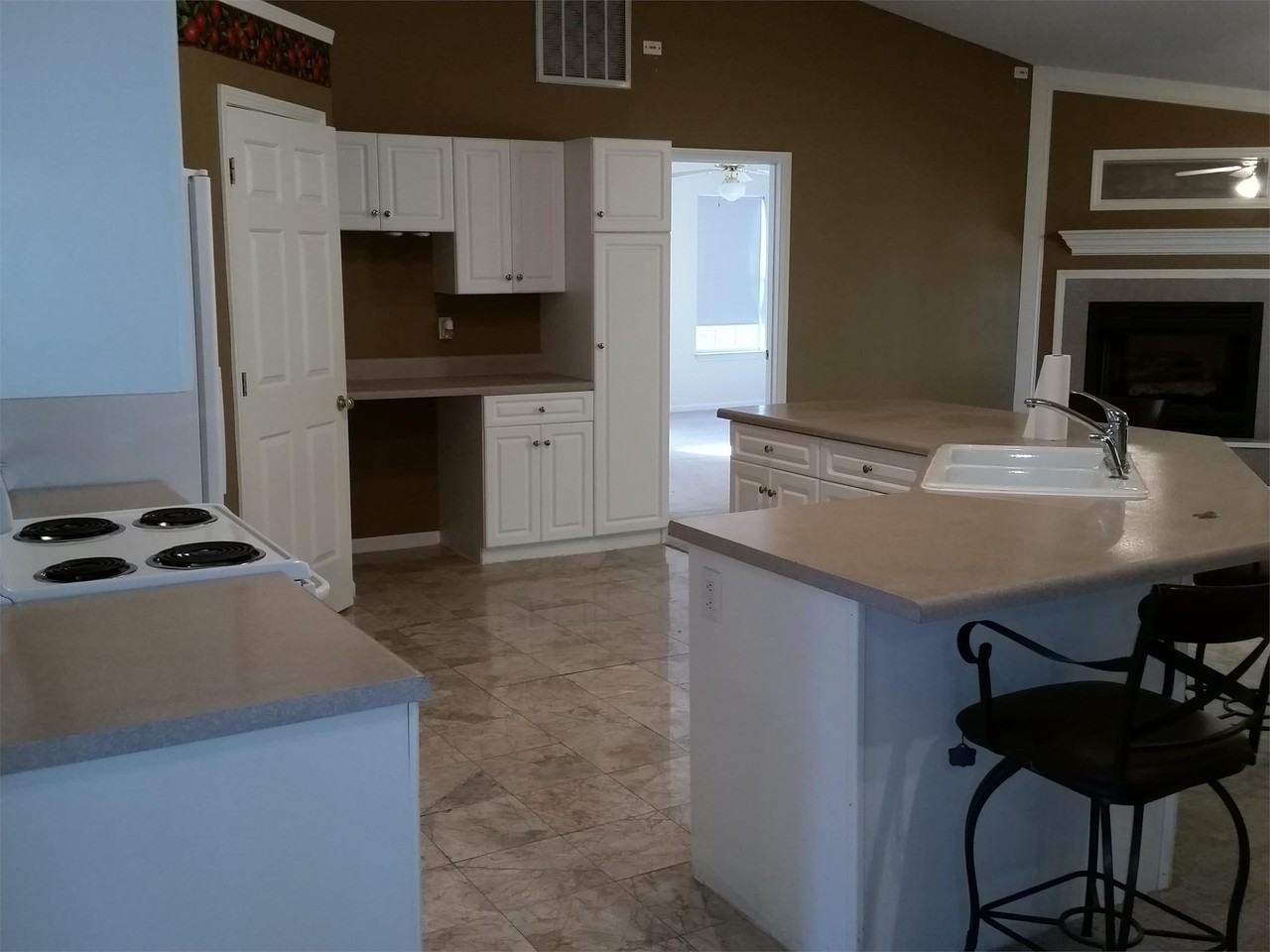 123 Kingfisher Dr #1 - Photo 5 of 28