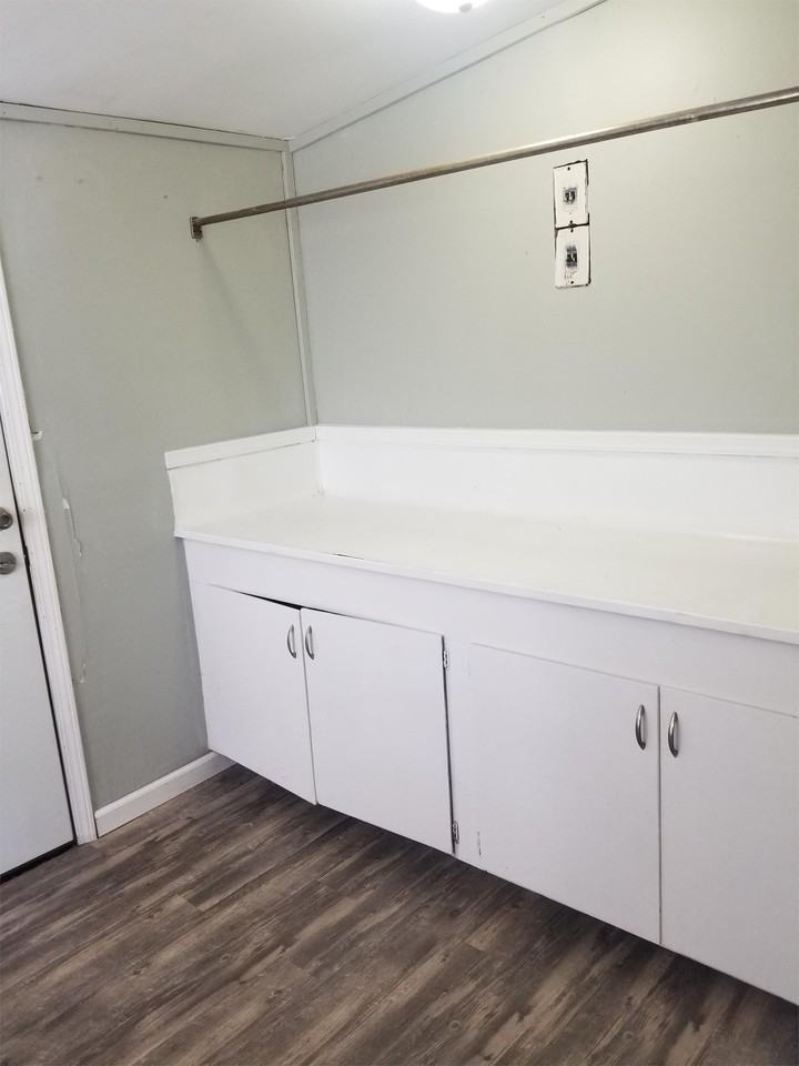 1212 N Yale Ave #1 - Photo 7 of 8