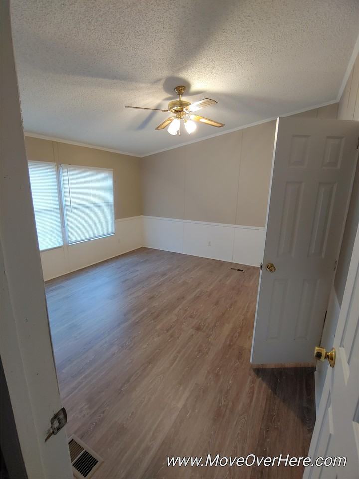 402 Country Walk Ln #1 - Photo 3 of 21