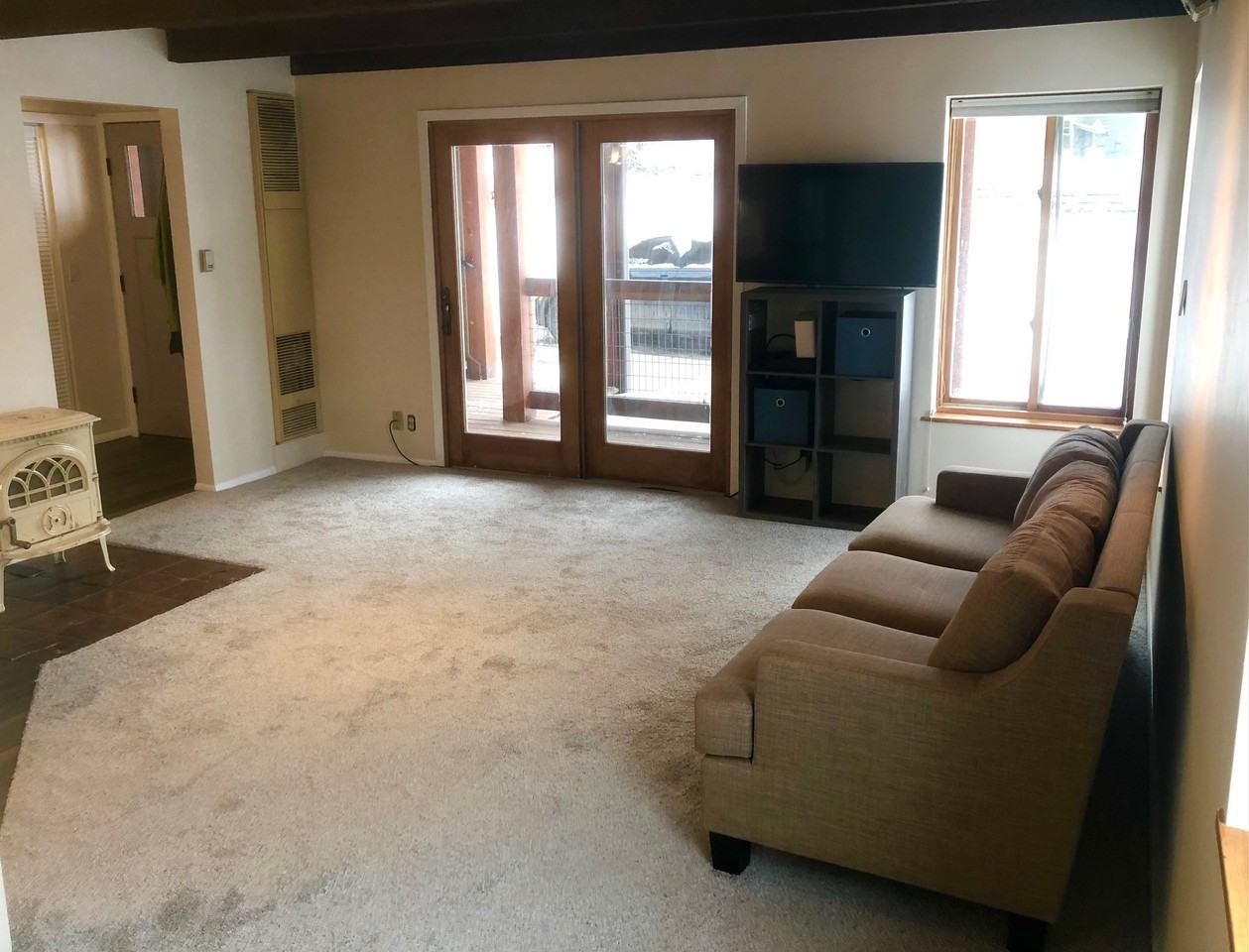 230 Carriage Way - Photo 3 of 9