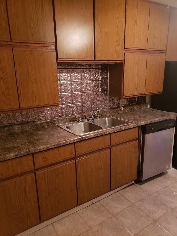 829 Fulton Ave #1 - Photo 3 of 8