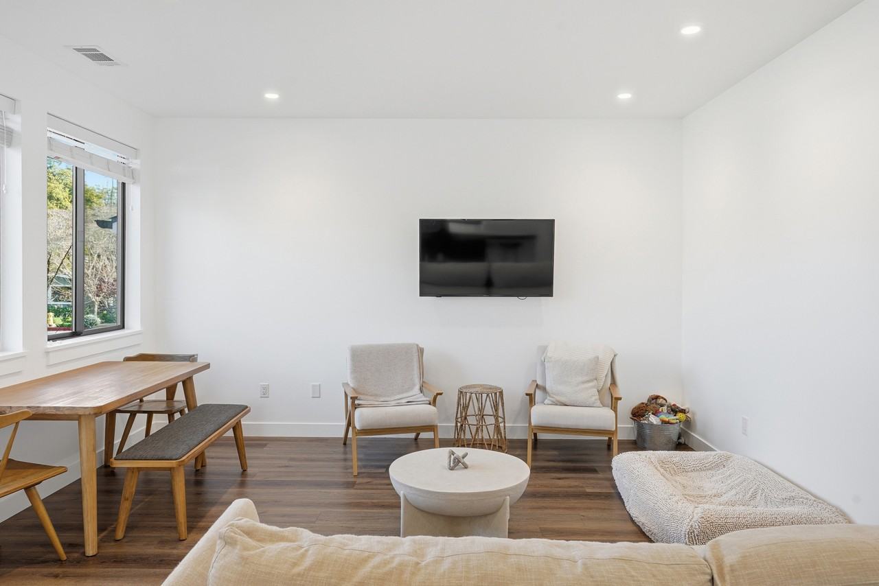 259 Almond St #NA - Photo 6 of 21