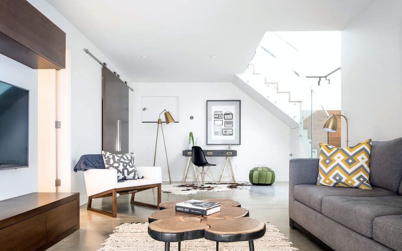 107 North Hythe Avenue - Photo 3 of 24