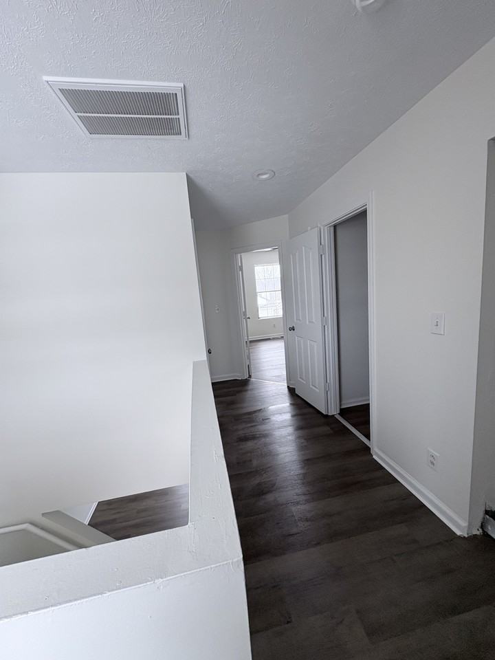 122 Karen Ct #1 - Photo 6 of 10