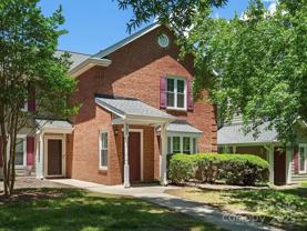 9404 S Vicksburg Park Ct - Photo 1 of 1