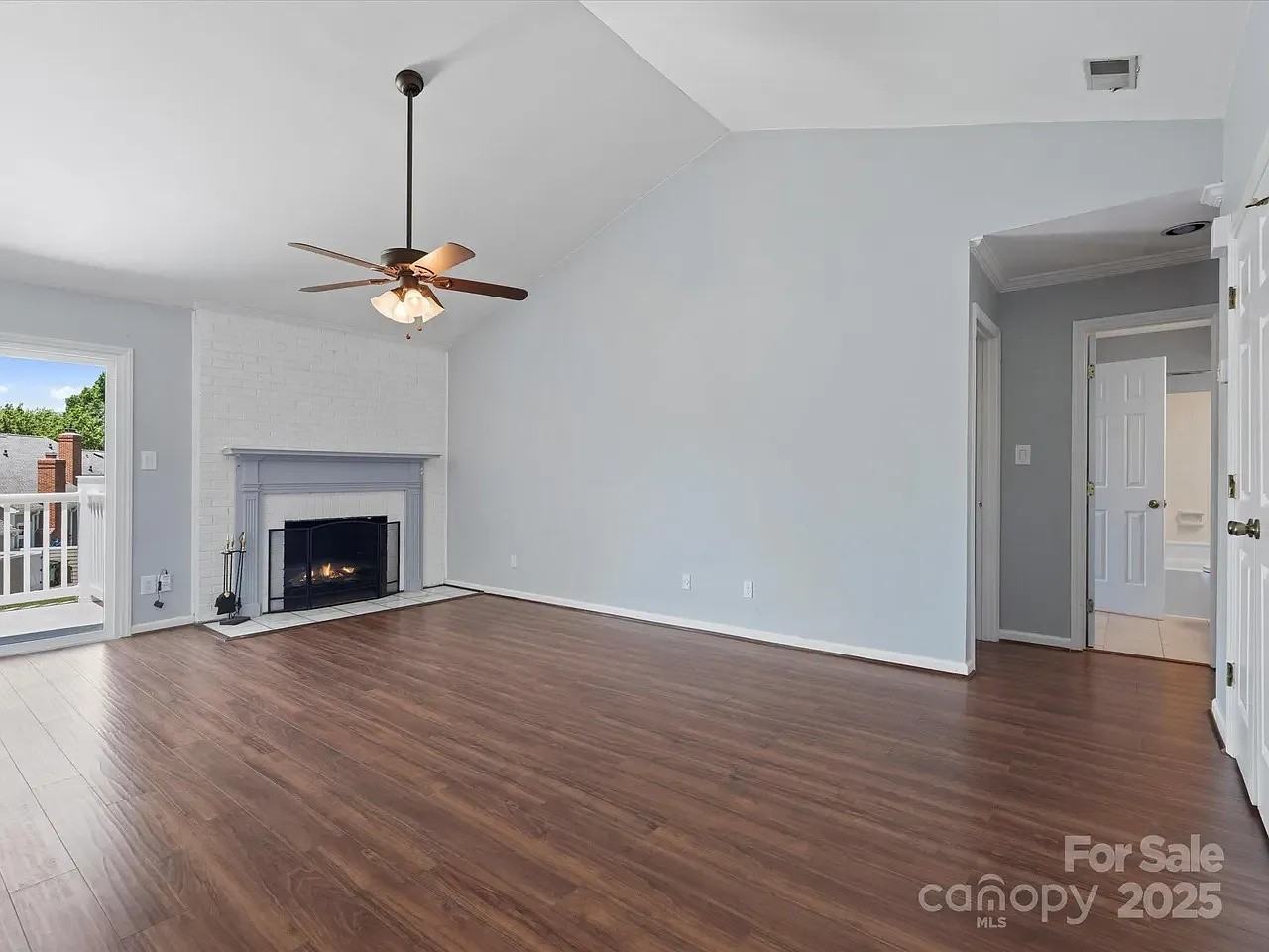 9404 S Vicksburg Park Ct - Photo 2 of 19