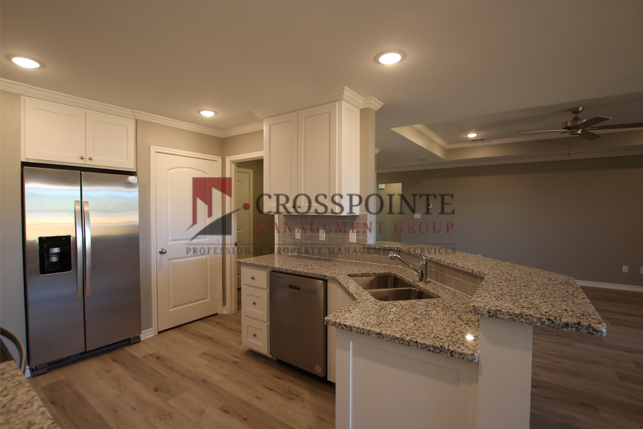 6015 Villa Rosa Way - Photo 7 of 23