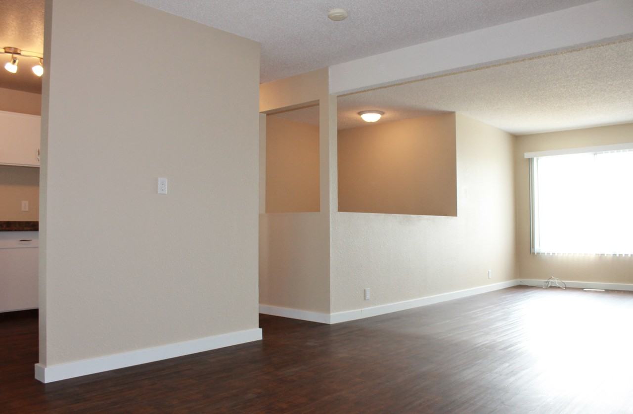 Loran Townhomes - Photo 7 of 13