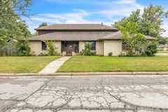 4524 Nw 60th St #1 - Photo 1 of 1