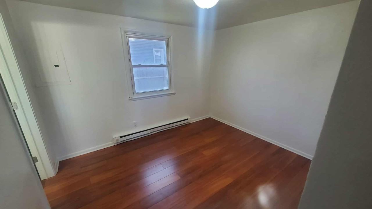 889 S Cherry St #1 - Photo 3 of 7