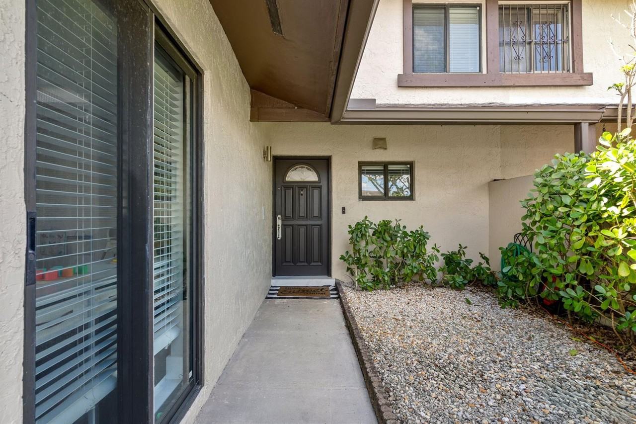 7136 Southwest 105th Court - Photo 5 of 25