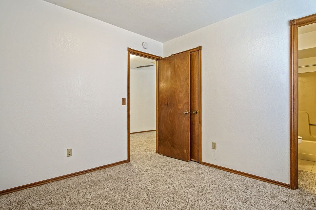 8910 Oak Valley Dr #1 - Photo 6 of 25