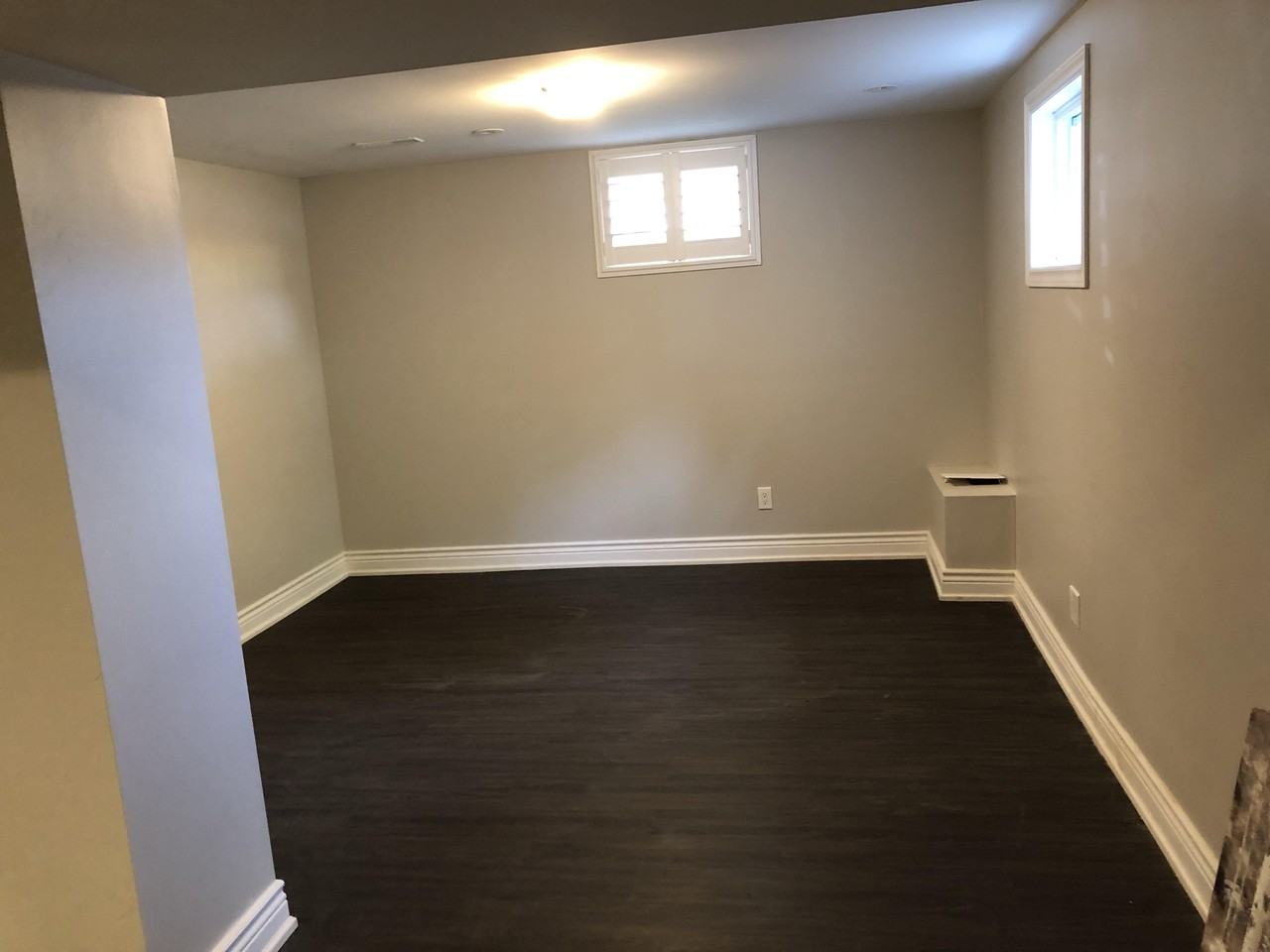 322 East 17th Street Lower Unit - Photo 4 of 10