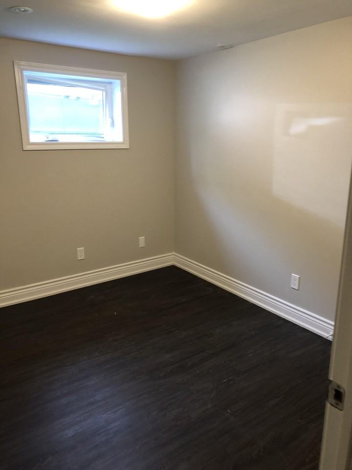 322 East 17th Street Lower Unit - Photo 6 of 10