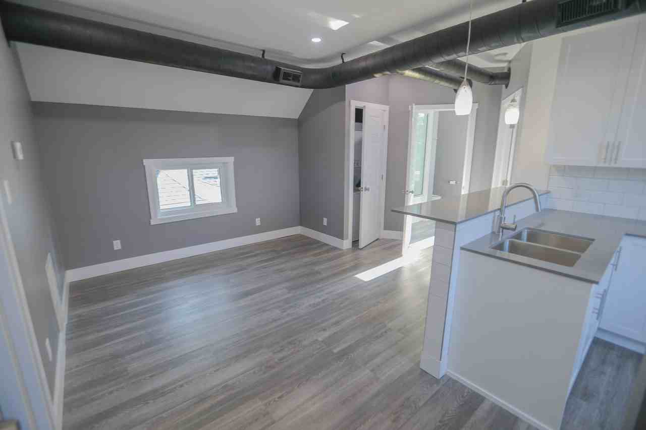 Wharncliffe Rd. S. 94 - Upper - Photo 3 of 27