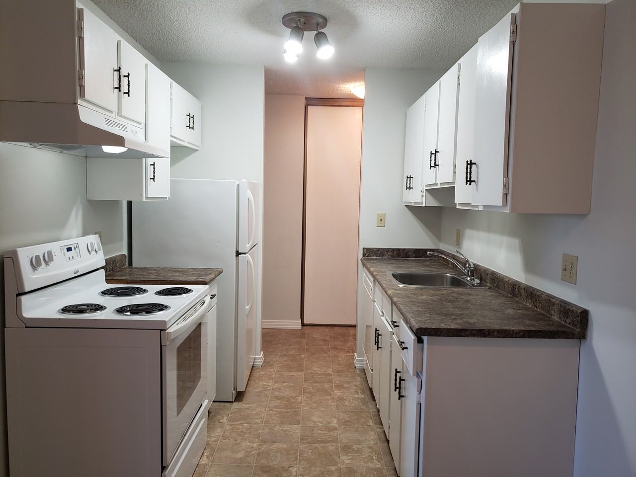 Ascot Court - Photo 5 of 8