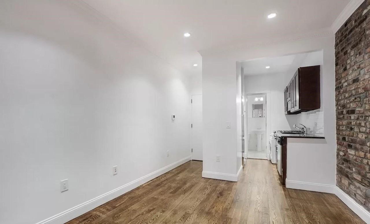 Mott St #2C - Photo 2 of 4