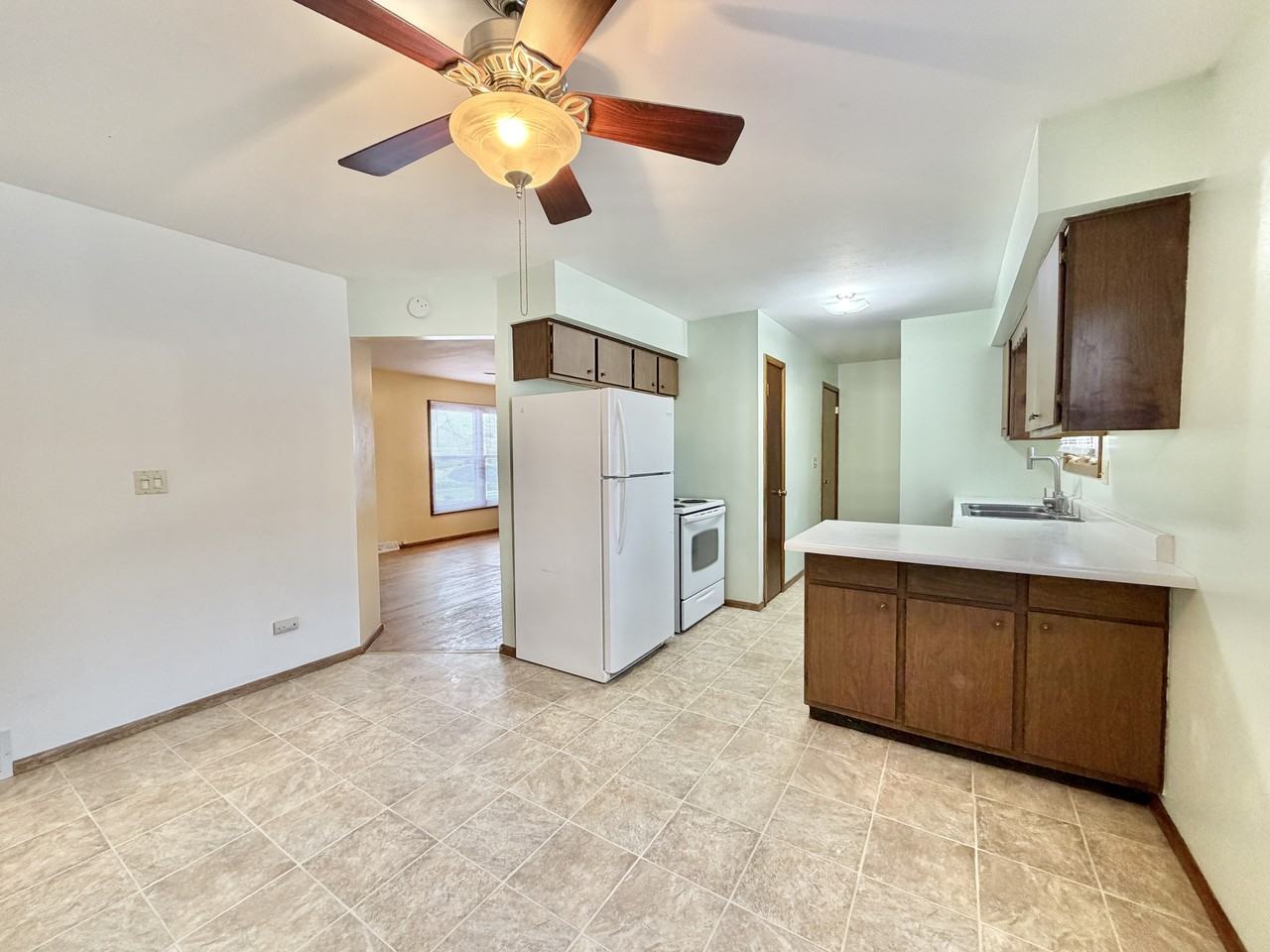 1834 S Crosby Ave #1 - Photo 4 of 22