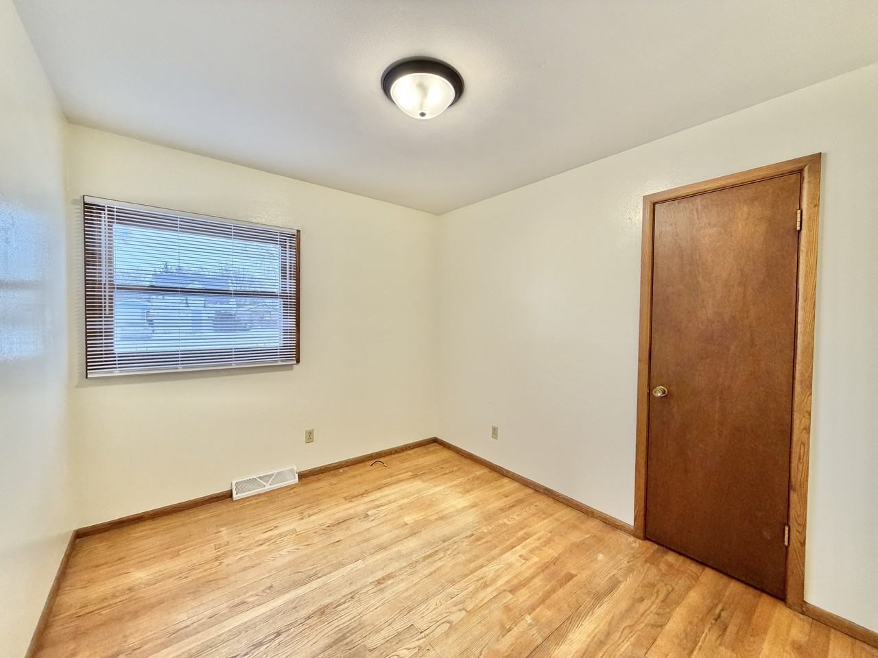 1834 S Crosby Ave #1 - Photo 7 of 22