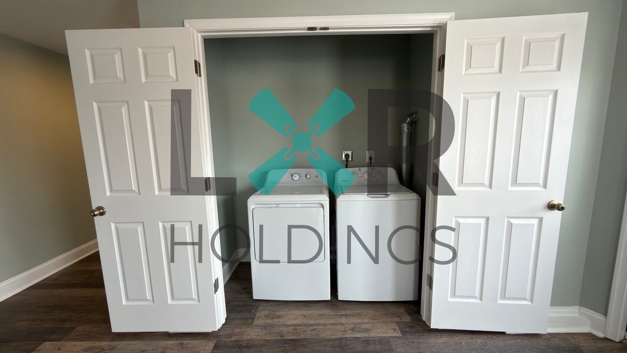 415 Colwyn Ave #2 - Photo 6 of 13