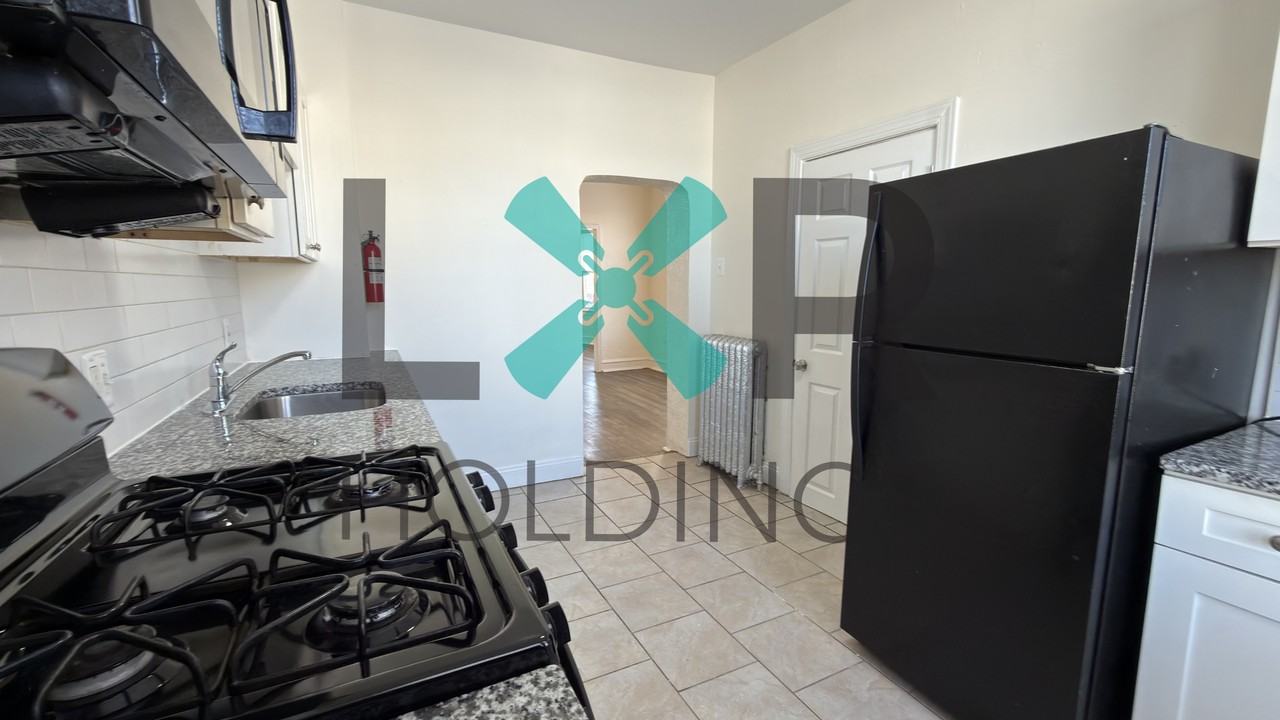 917 Pembroke Ave #1 - Photo 5 of 28