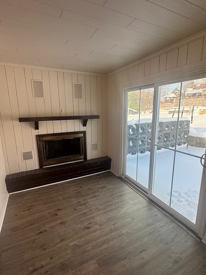 1512 Woodmont Ave #1 - Photo 5 of 16