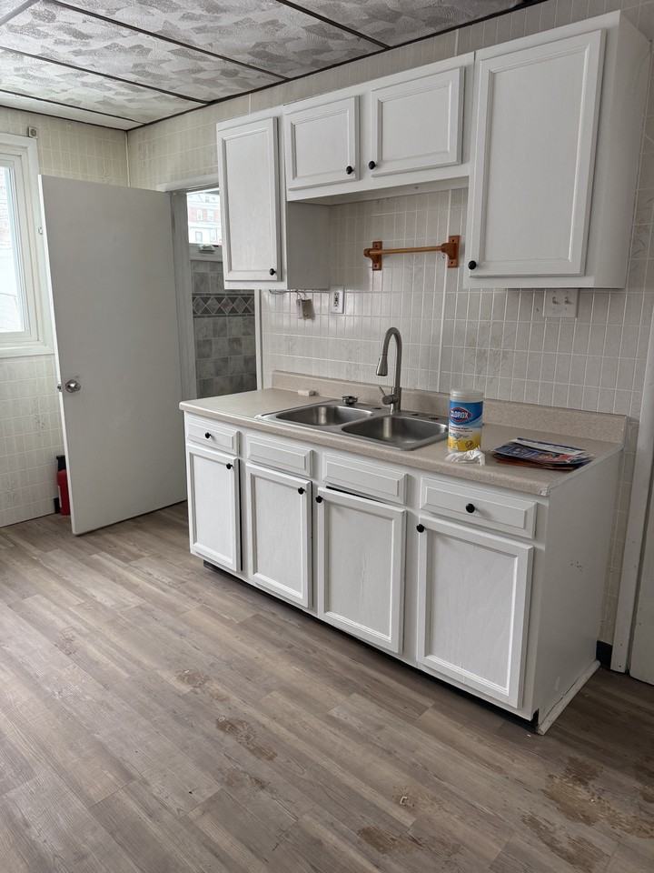 1837 Beech St #1 - Photo 3 of 15