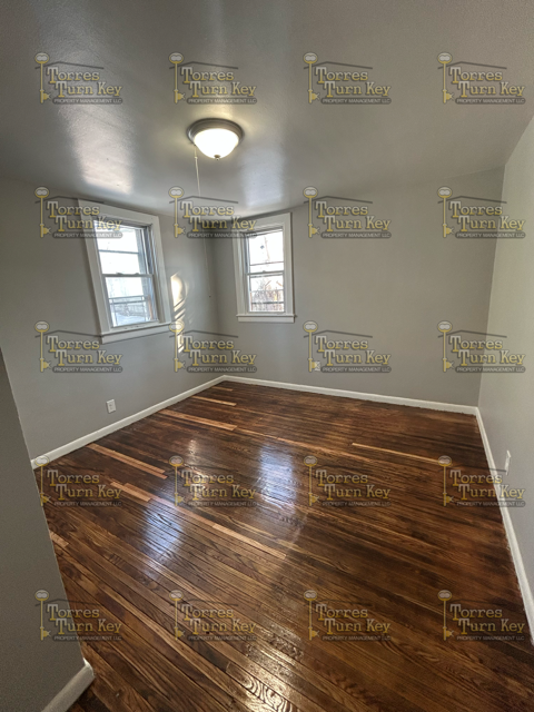 410 Genesee St #DN - Photo 6 of 8