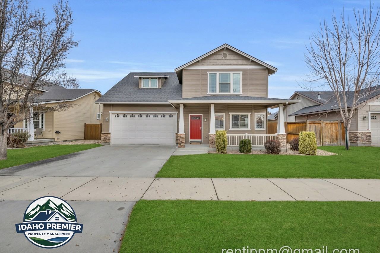 11232 W Springgold Dr #1 - Photo 2 of 32