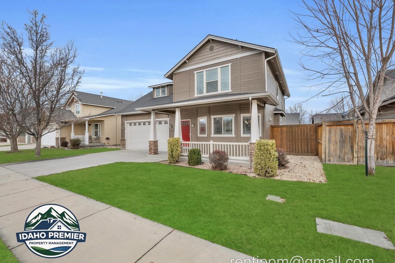 11232 W Springgold Dr #1 - Photo 3 of 32