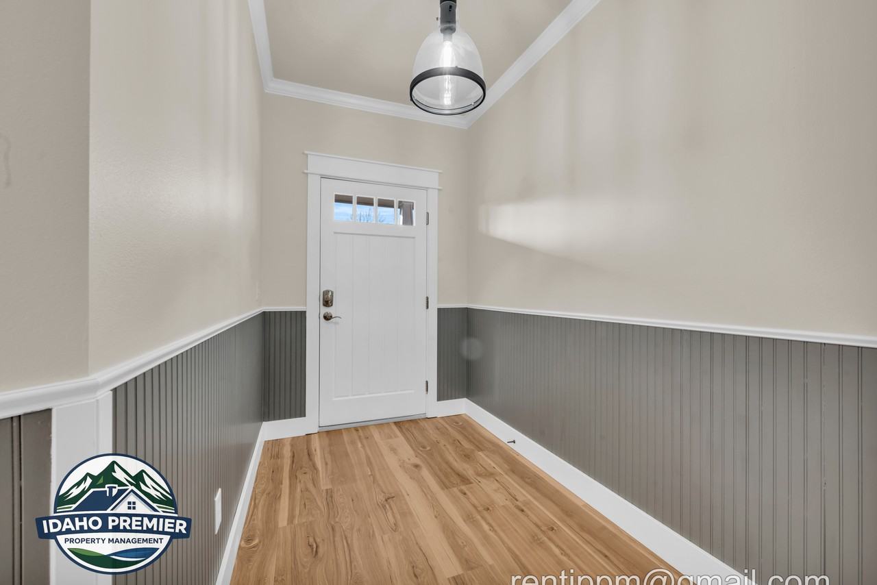 11232 W Springgold Dr #1 - Photo 6 of 32