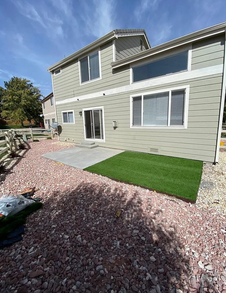 134 S Elkhart St - Photo 2 of 10