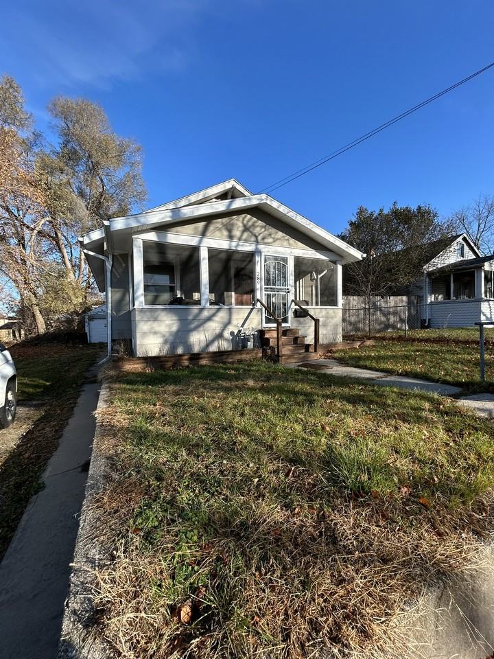 289 Post Ave #1 - Photo 3 of 3