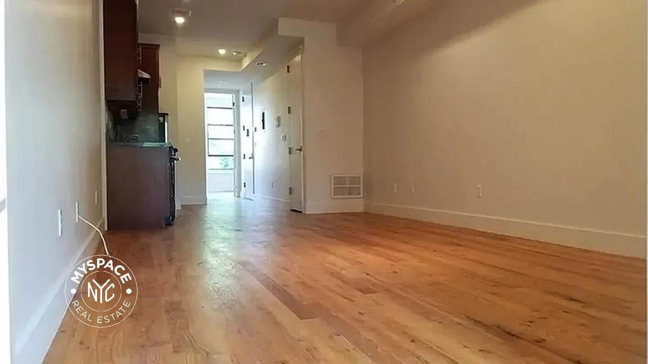 168 Cooper St #3L - Photo 2 of 7