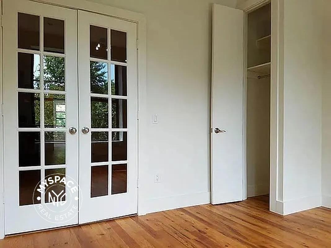 168 Cooper St #3L - Photo 4 of 7