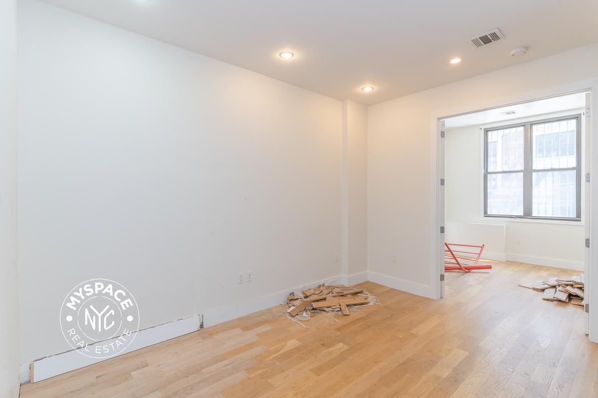 751 Dekalb Ave #1F - Photo 4 of 13