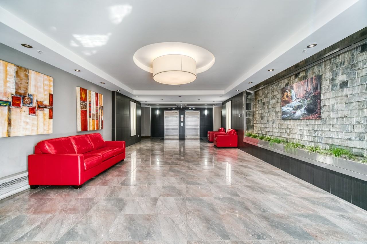 Palace Royale - Photo 6 of 10