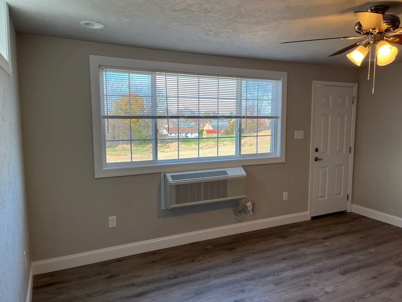 3533 Messersmith Rd - Photo 2 of 50