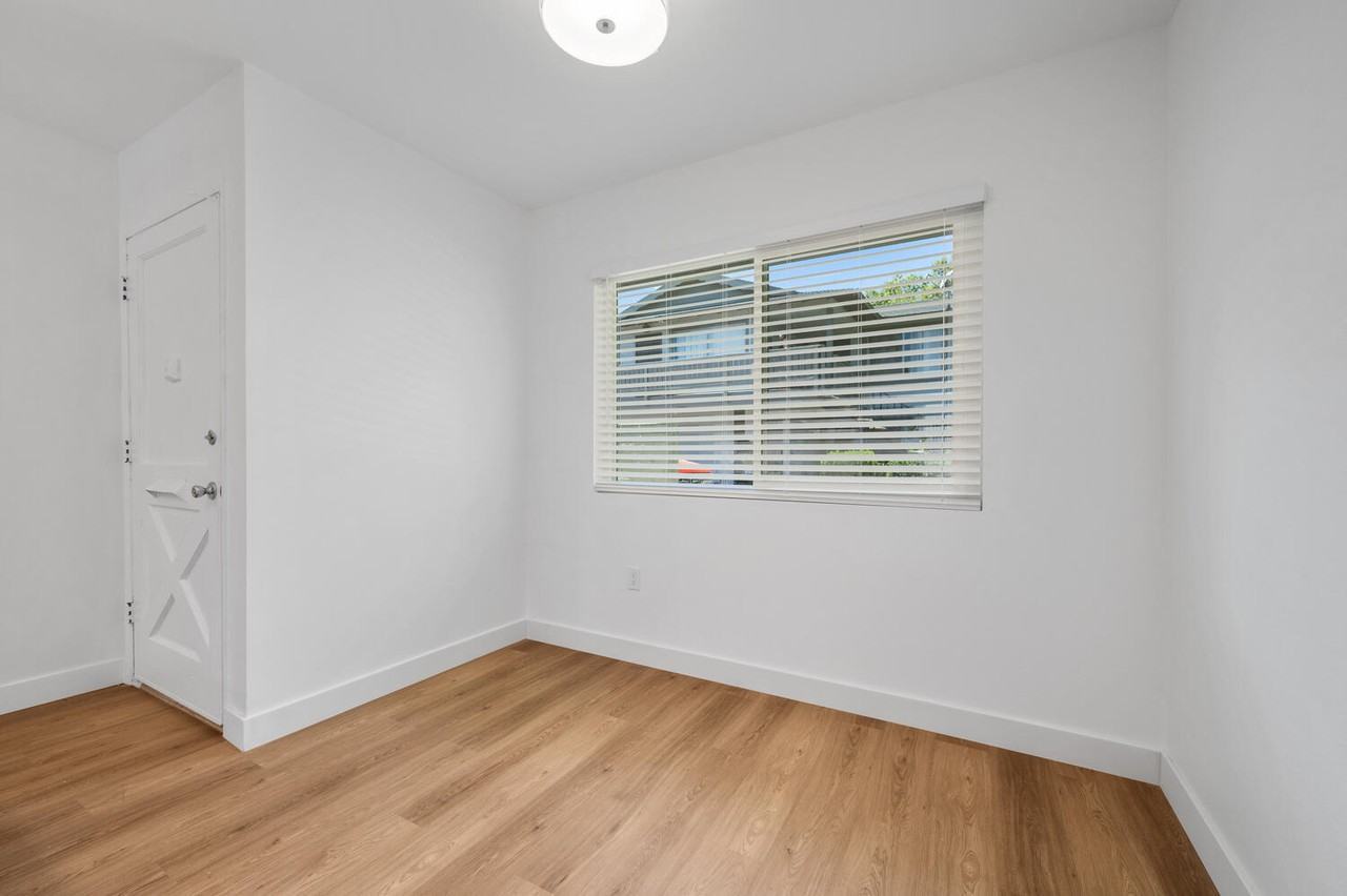 2620 W Aurora St #2 - Photo 7 of 36